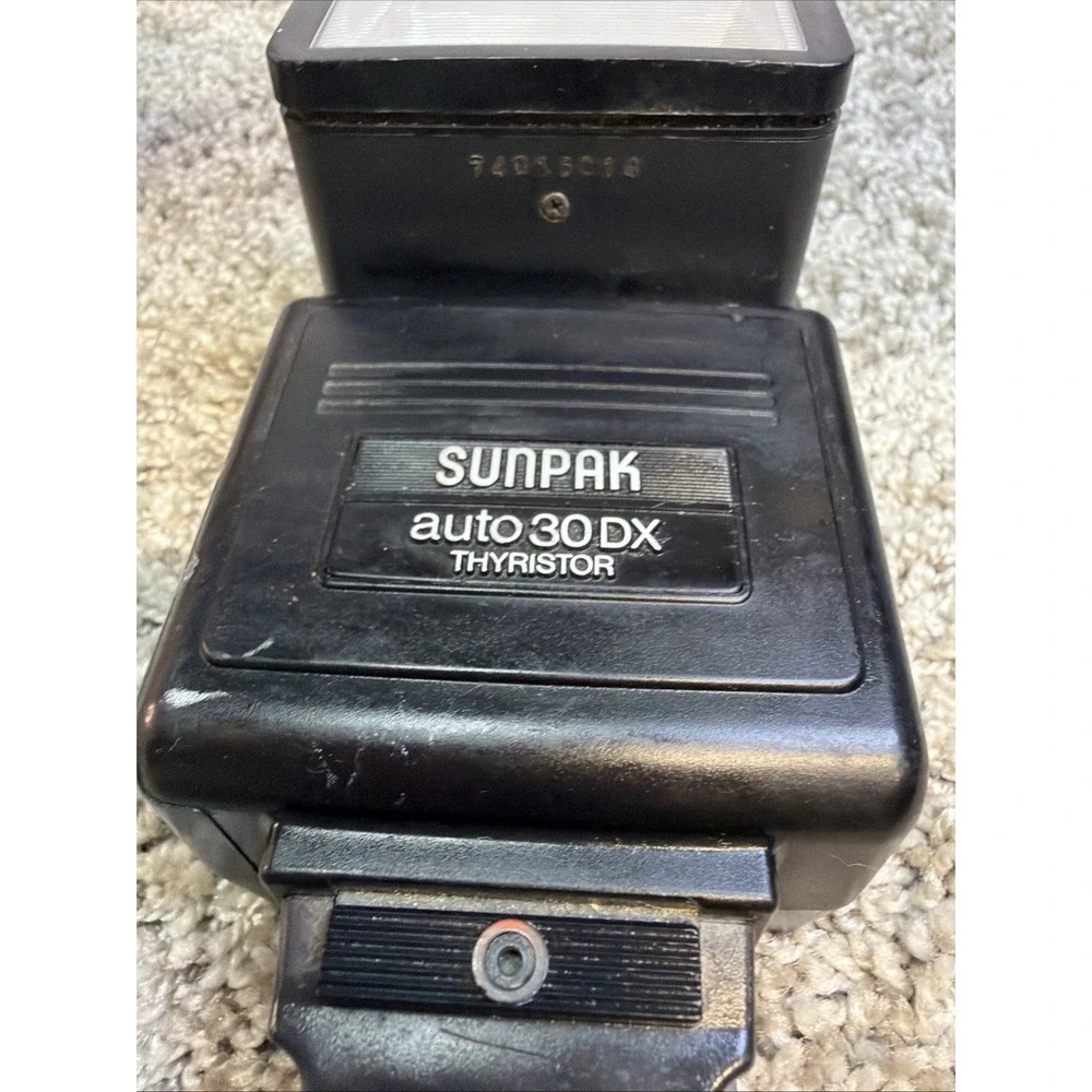 Sunpak Auto 30DX Flash w MX-2D Minolta Adapter Vintage Camera Flash Untested